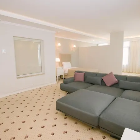 Hotel Burgaz Izer 4*