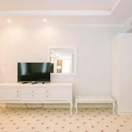 Hotel Burgaz Izer 4*