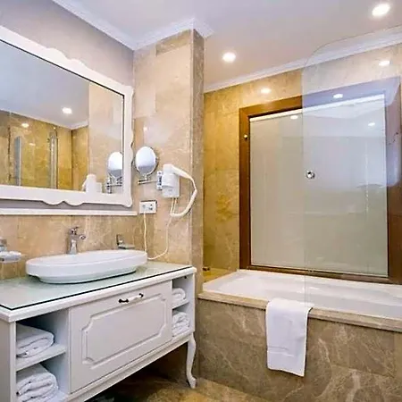 Hotel Burgaz Izer 4*