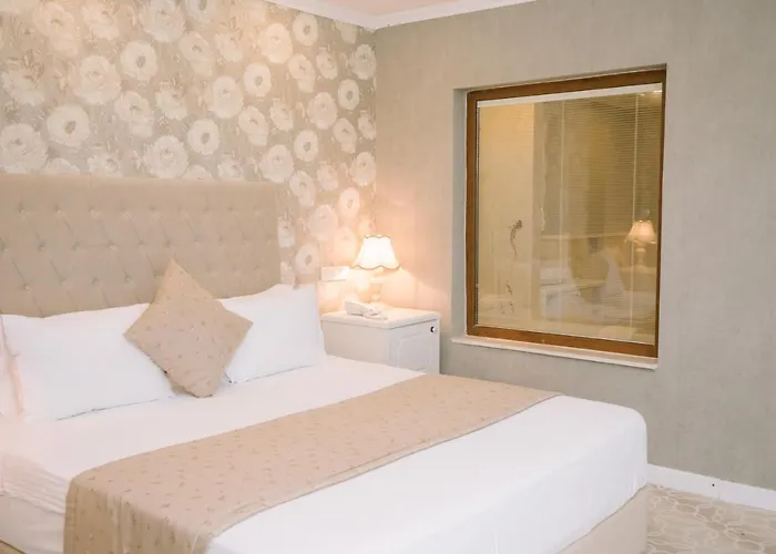 호텔 Burgaz Izer 4*