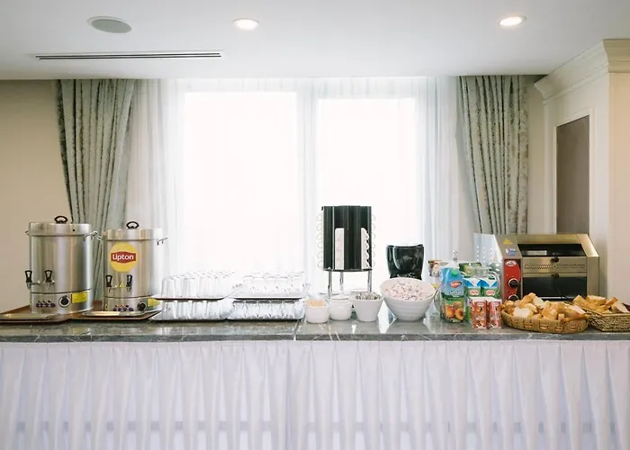 호텔 Burgaz Izer 4*